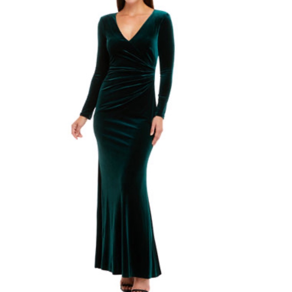 Eliza J long sleeve velvet dress